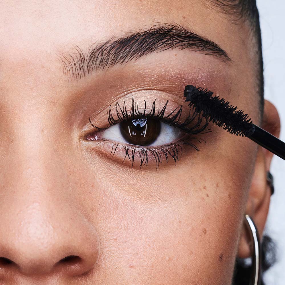 Avon Exxtravert Extreme Volume Mascara